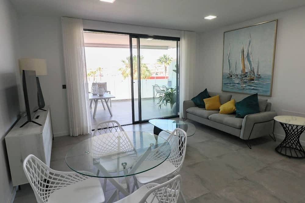 Apartamento entero, Apartamento nuevo, moderno y céntrico a dos minutos de la playa. in San Juan de los Terreros, Pulpí