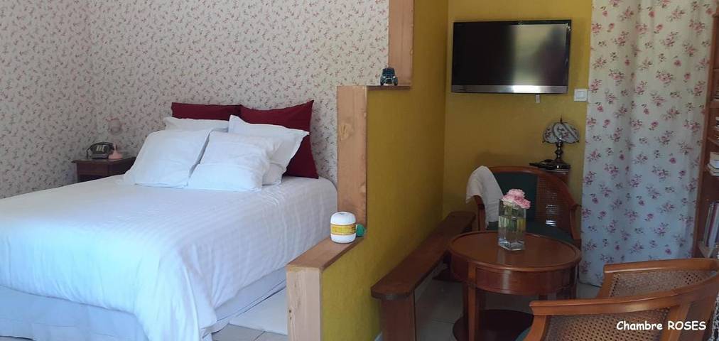 Chambre d’hôte pour 2 personnes, avec Terrasse ainsi que Jardin et Vue