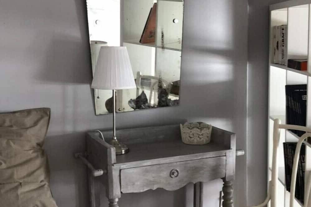 Entire apartment, La Calade. Gite in the historic heart of a medieval village. in Montpezat (Languedoc-Roussillon), Nimes region