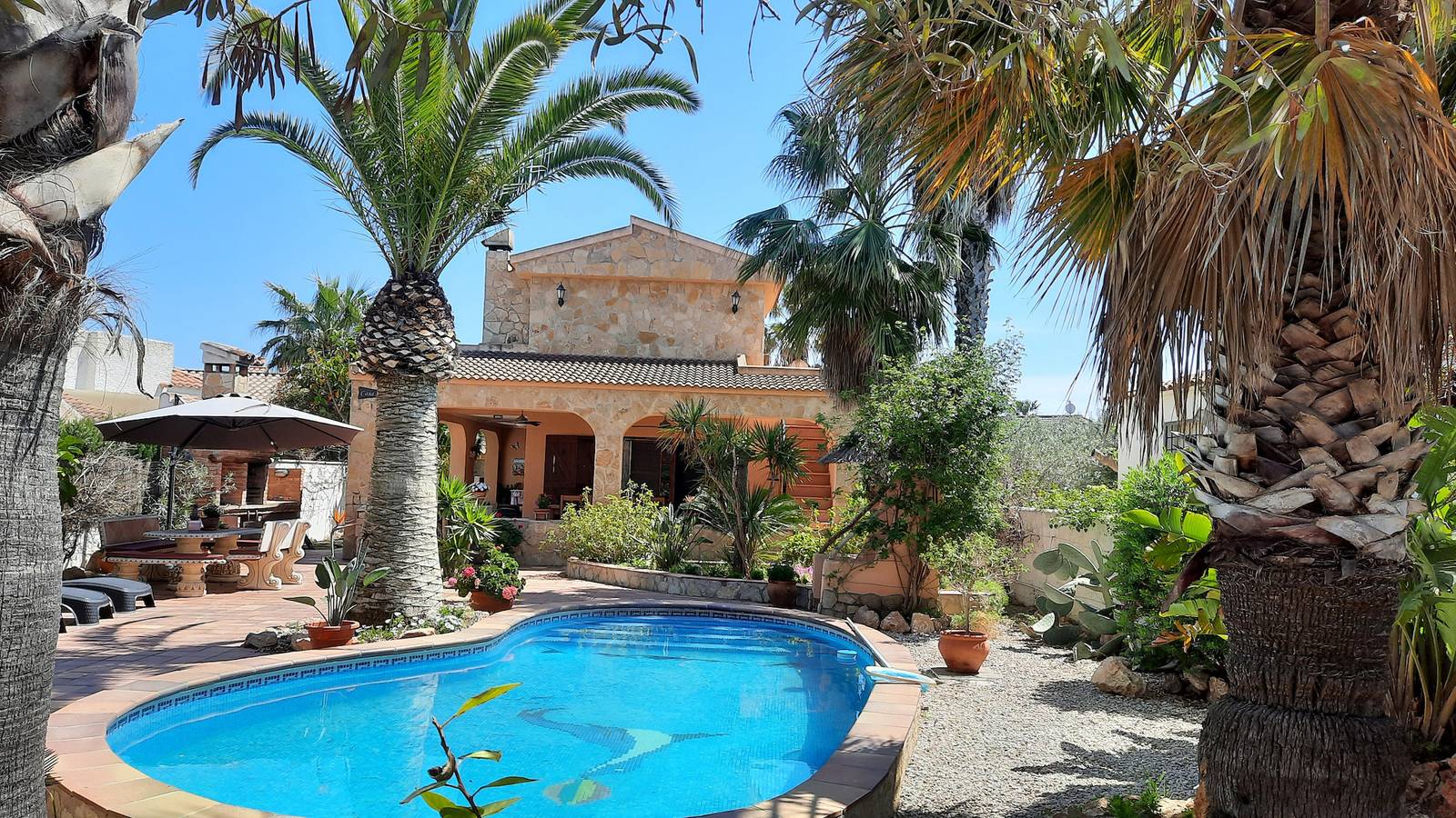 "Pedro“@Marisol: 270m zum Strand, Privat-Pool, A/C, Wifi, Hundestrand in Riumar, Delta de l'Ebre