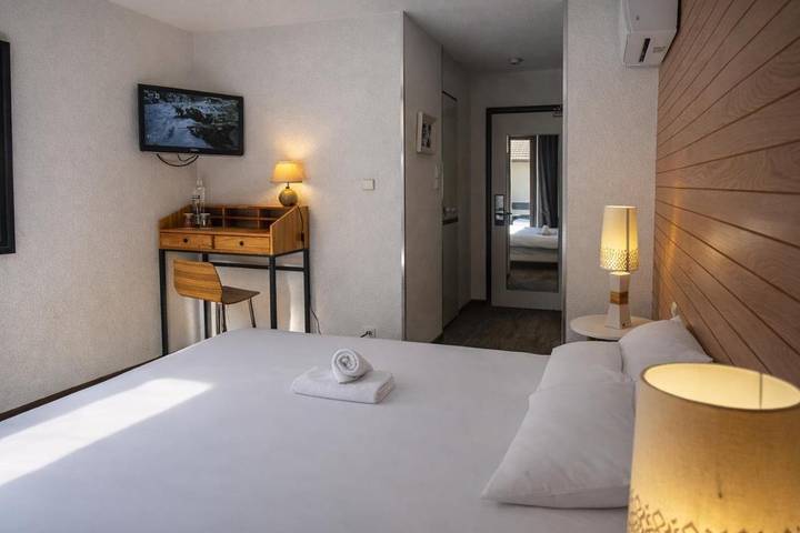Hôtel pour 2 personnes, avec Terrasse et Piscine dans Zoo d'Amnéville - 3