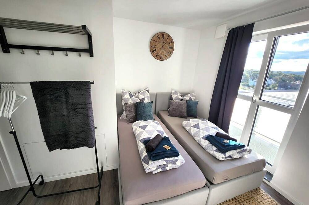 Ganze Wohnung, Business Apartment mit Wifi, Aufzug & Kostenlos Parken in Neusäß, Bayerisch Schwaben