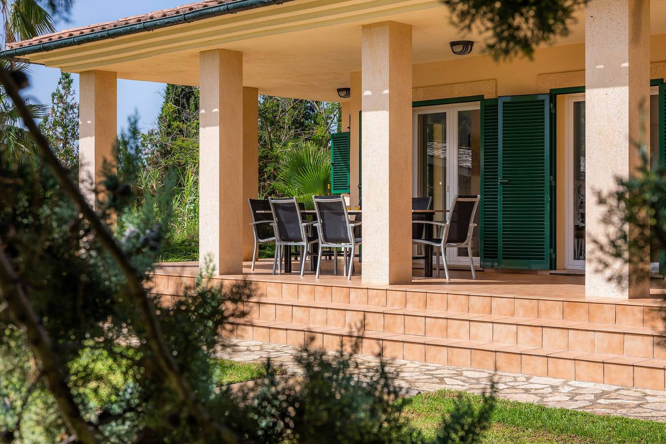 Villa 'La Vinya del Beato 1950' con vistas a la montaña, piscina privada y jardín in Puerto de Pollensa, Pollença