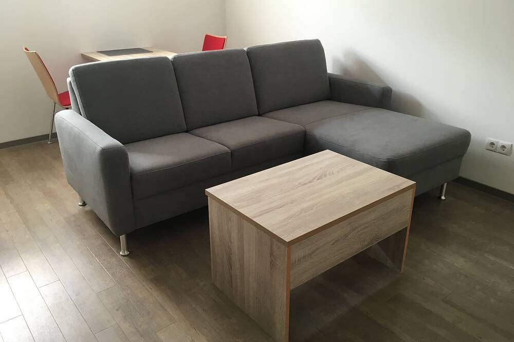 Ganze Wohnung, Modern möblierte 2-Zimmer-Wohnung;  gute Eignung für Geschäftsreisende in Memmelsdorf, Landkreis Bamberg