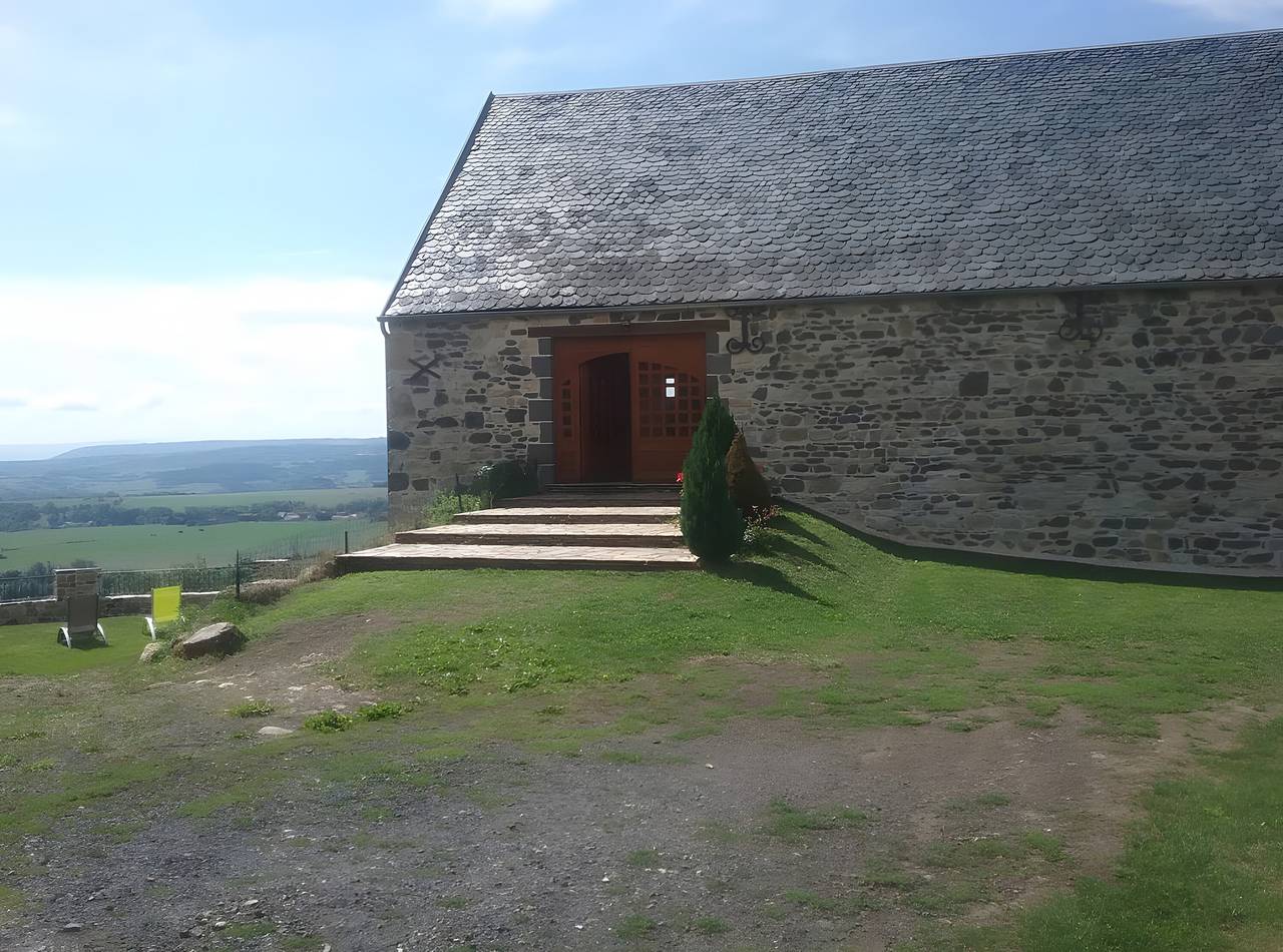 Ferienhaus 'Le Panorama' mit Bergblick, Gemeinschaftsterrasse und Wlan in Rentières, Regionaler Naturpark Volcans d'Auvergne