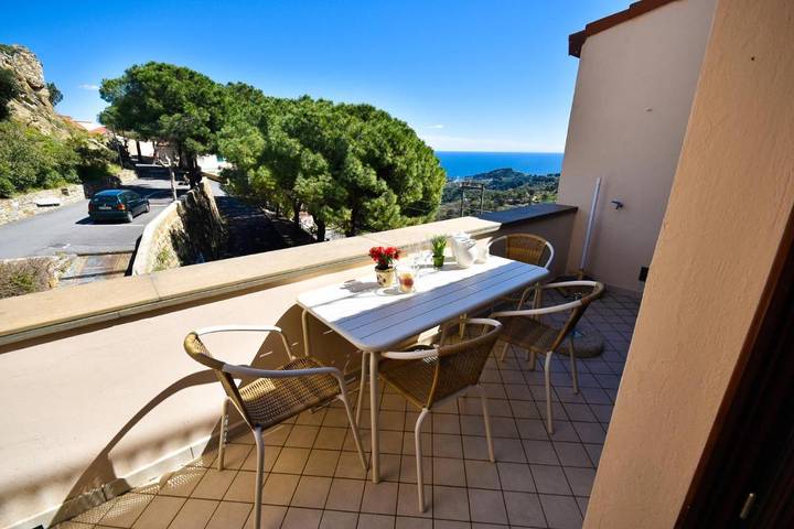 Gîte pour 4 personnes, avec vue et terrasse dans Lingueglietta - 2