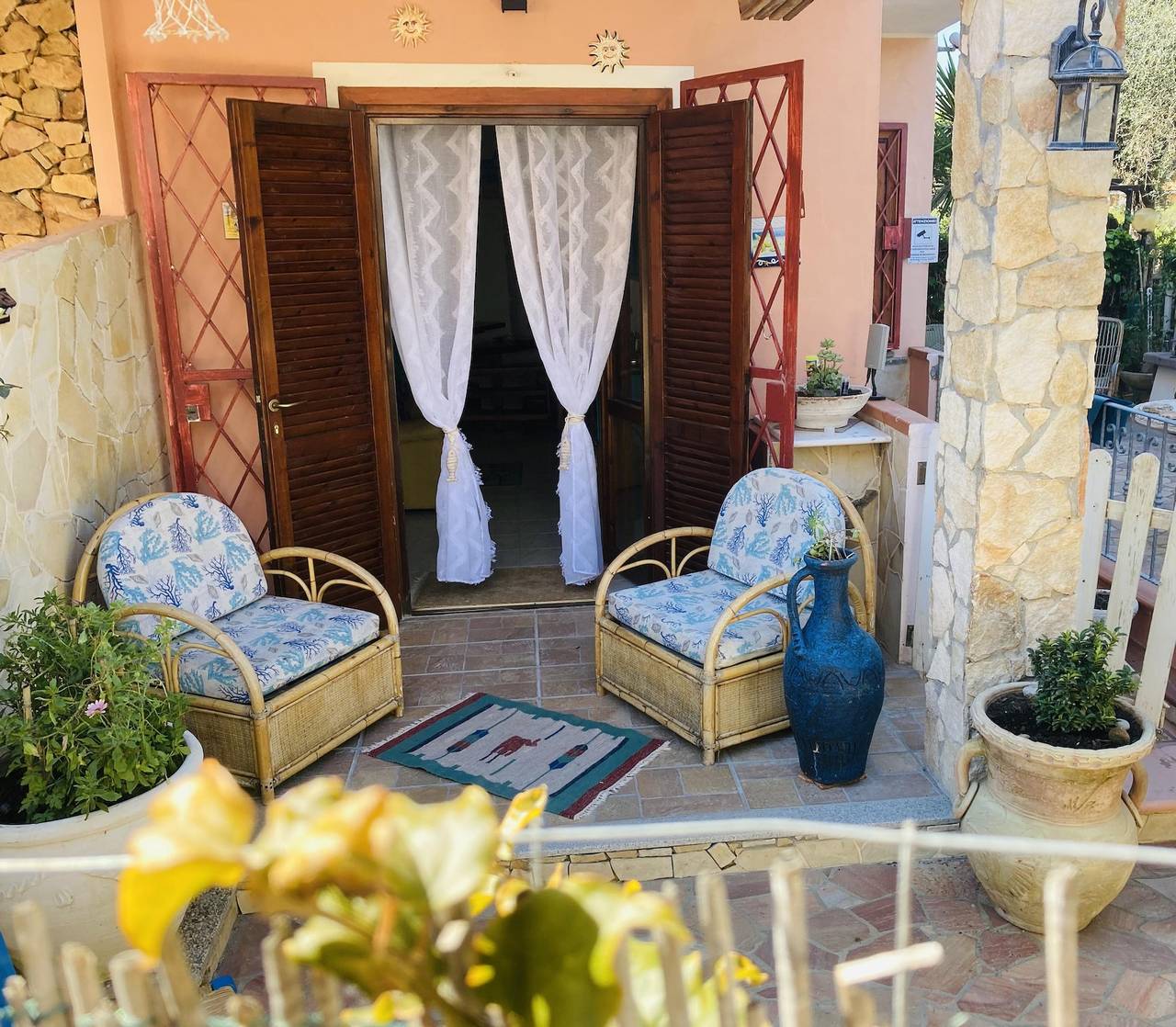 Piccola e idilliaca casa vacanze Lelu' con giardino e terrazza in Crabonaxa/Villasimius, Villasimius