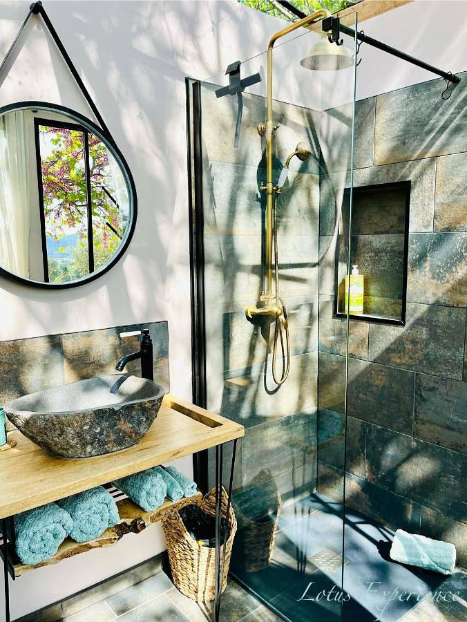 Tente pour 2 personnes, avec jardin et vue dans les Bouches-du-Rhône - 3