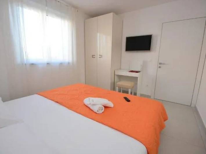 Ganze Wohnung, 1 mit Schwimmbad und Garten in Općina Sveti Filip i Jakov, Zadar