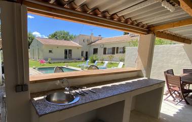 Gîte pour 8 personnes, avec jardin à Maubec