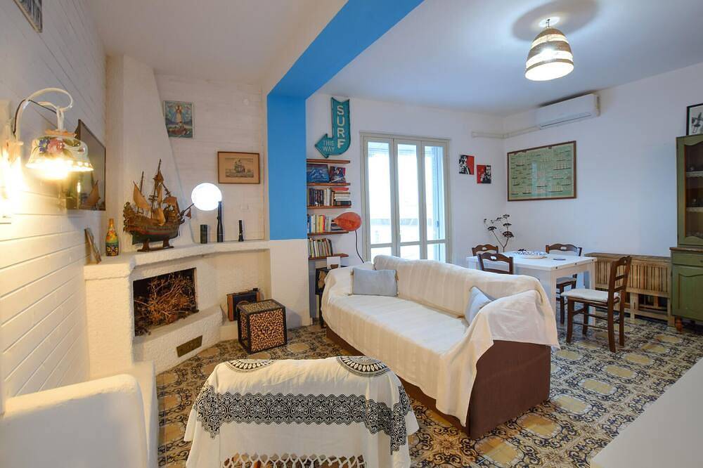 Geheel appartement, Gezellig appartement met 2 slaapkamers in Staletti in Stalettì, Provincie Catanzaro