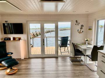 Hausboot für 2 Personen in Burgtiefe Südstrand, Schleswig-Holstein, Bild 1
