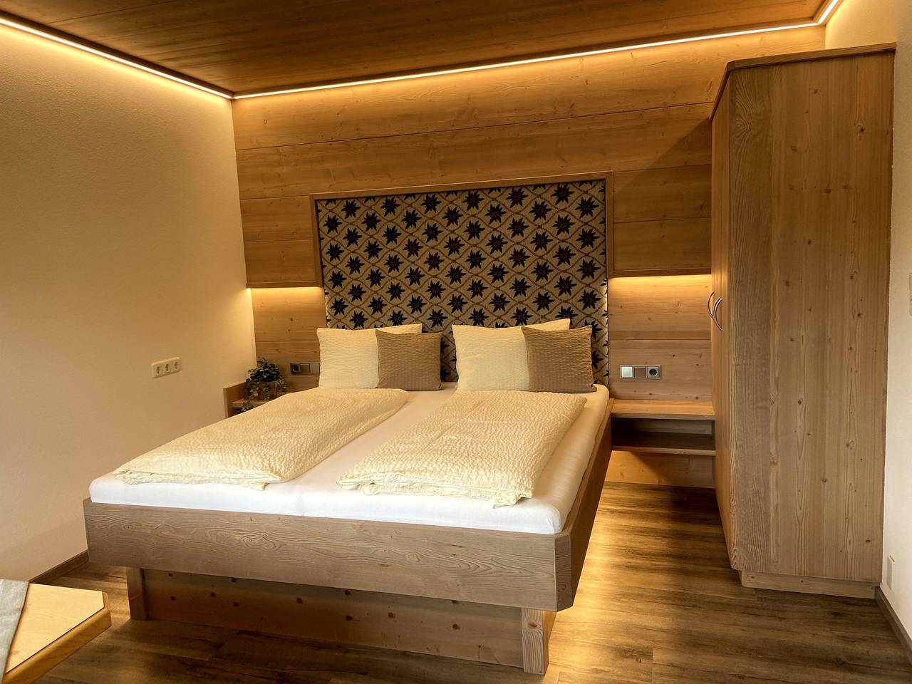 Ganze Ferienwohnung, Fewo 2 in Alpbach, Kaisergebirge