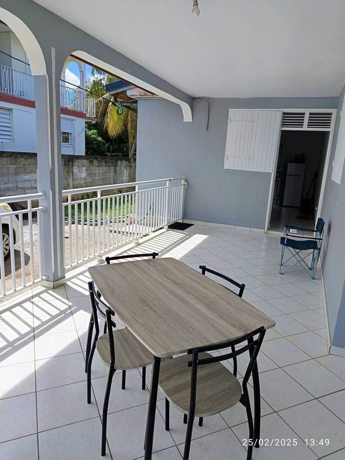 Gîte pour 8 personnes, avec jardin à Sainte-Rose - 4