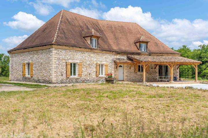 Location de vacances pour 10 personnes, avec piscine et jardin, animaux acceptés à Nojals-et-Clotte - 3