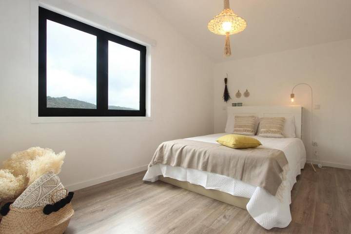 Location de vacances pour 4 personnes, avec bassin pour enfant ainsi que piscine et terrasse à Cabril - 2