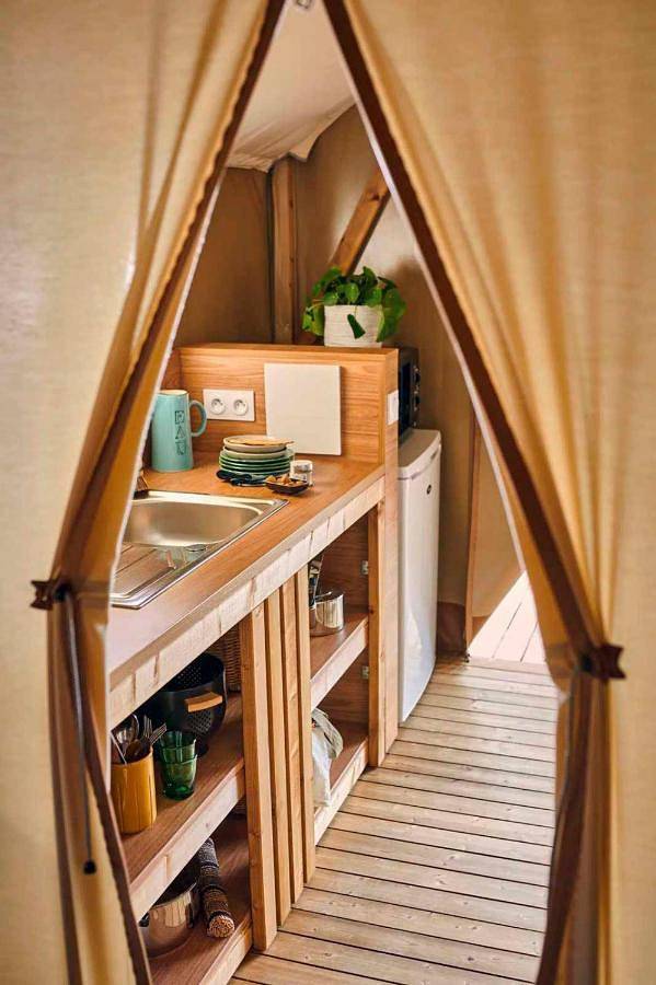Camping Rio Purón in Puertas de Vidiago, Llanes