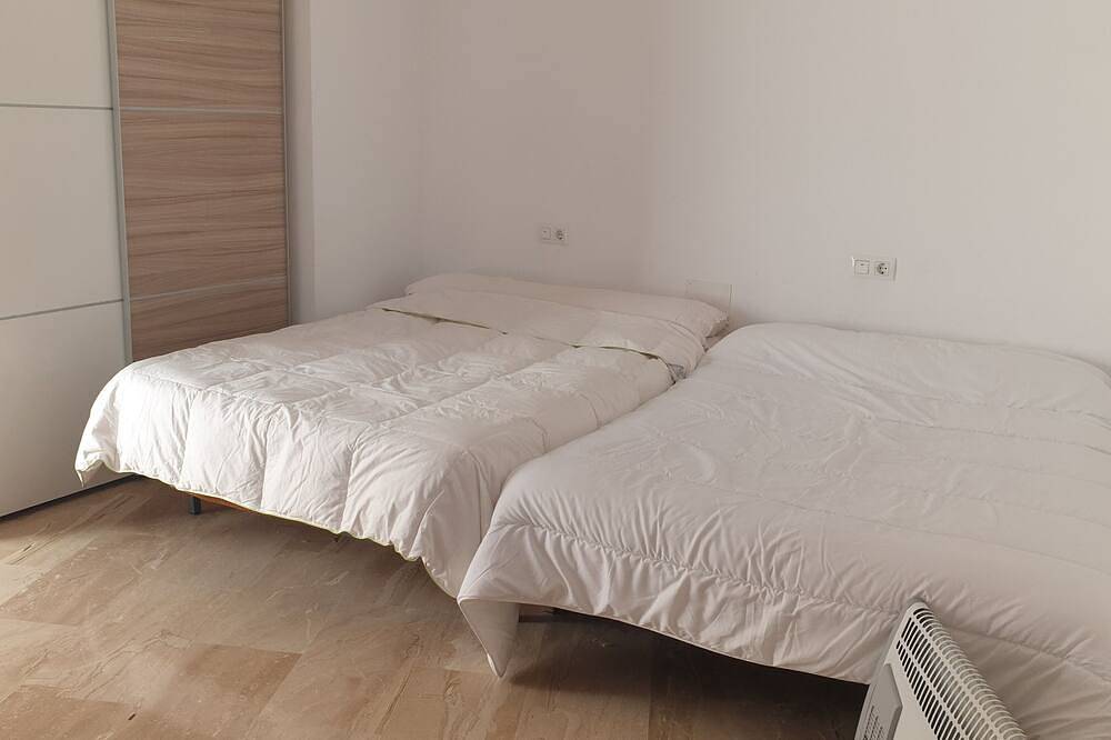 Great House In Guadix Historical Center. Ideal For Families. Pets Are Accepted. in Guadix, Geoparque de Granada