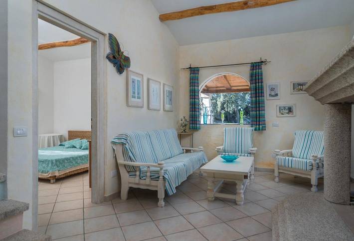 Location de vacances pour 8 personnes, avec vue ainsi que piscine et jardin à Sant'Antonio di Gallura - 3