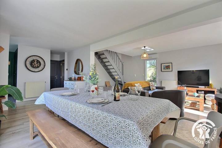 Gîte pour 8 personnes, avec jardin