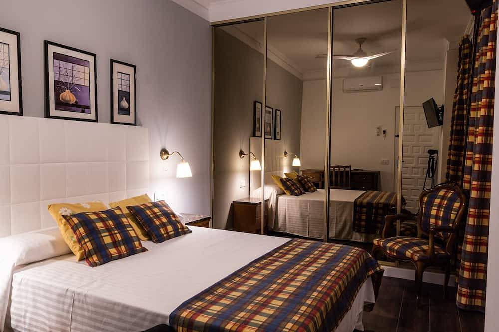 Casa Rural con Piscina Para Grupos en Pleno Centro in Almagro, Province de Ciudad Real