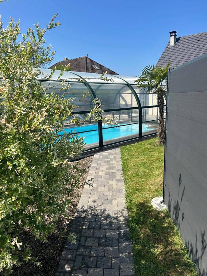 Gîte pour 6 personnes, avec sauna et piscine ainsi que jardin et jacuzzi à Aubin-Saint-Vaast