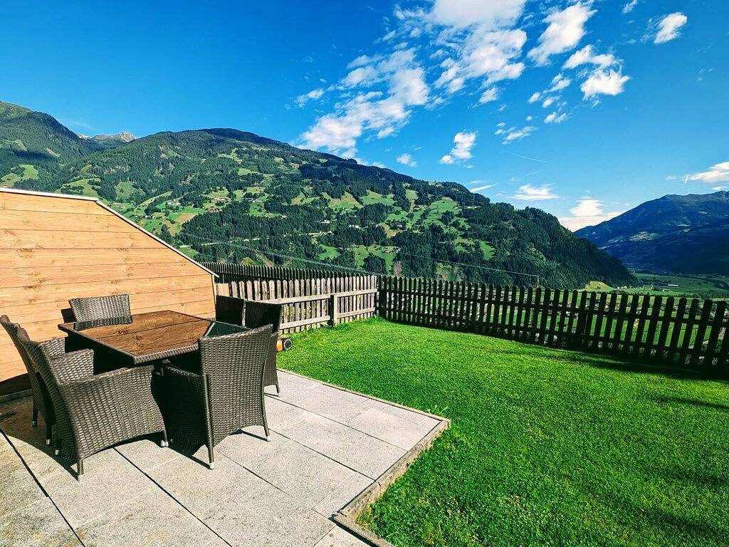 Ferienwohnung mit 2 Schlafzimmer in Hainzenberg, Zillertaler Alpen