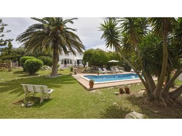Location de vacances pour 6 personnes, avec piscine ainsi que terrasse et jardin à Alaior
