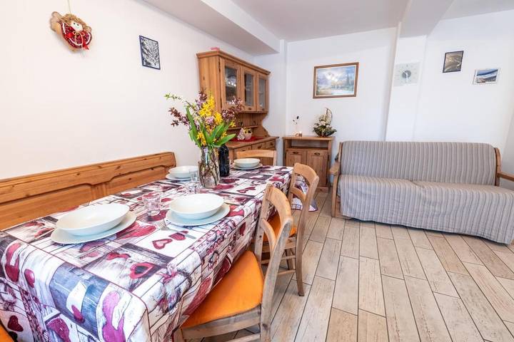 Appartamento per 2 persone, con Balcone e Terrazza nonché Giardino e Panorama a Folgaria