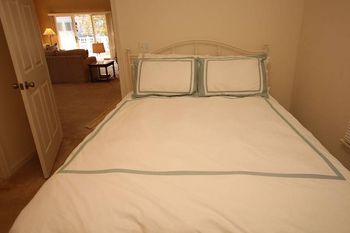 Vacation house for 8 people, with terrace and pool in Delaware