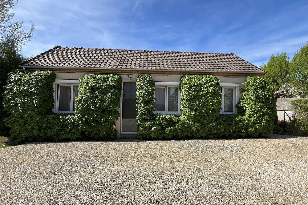 A 5 km de Compiègne, Petite Maison de 40m² Avec Mezzanine in Lacroix-Saint-Ouen, Oise