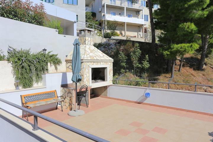 Ferienwohnung für 2 Personen, mit Balkon/Terrasse in Brela