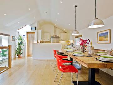 Glamping for 8 People in Cornwall, South West England, Photo 4