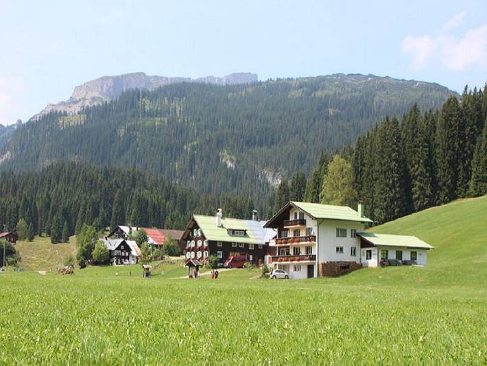 Ferienhaus für 6 Personen, mit Balkon und Garten im Kleinwalsertal - 2