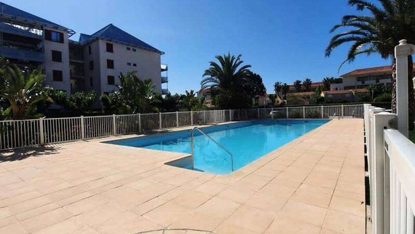 Gîte pour 5 personnes, avec balcon et piscine dans Golf Grand Jardin - 2