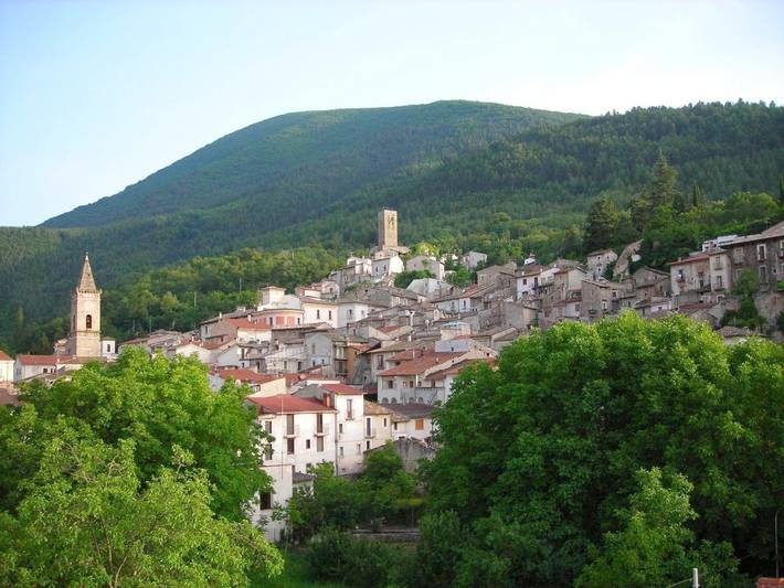 Gîte pour 8 personnes, avec Balcon et Vue à Introdacqua