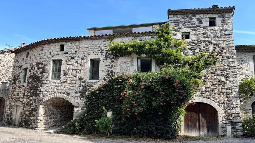 Location de vacances pour 6 personnes, avec Balcon et Terrasse à Saint-Germain