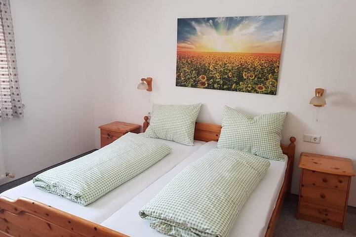 Ferienwohnung für 6 Personen, mit Terrasse und Garten - 1