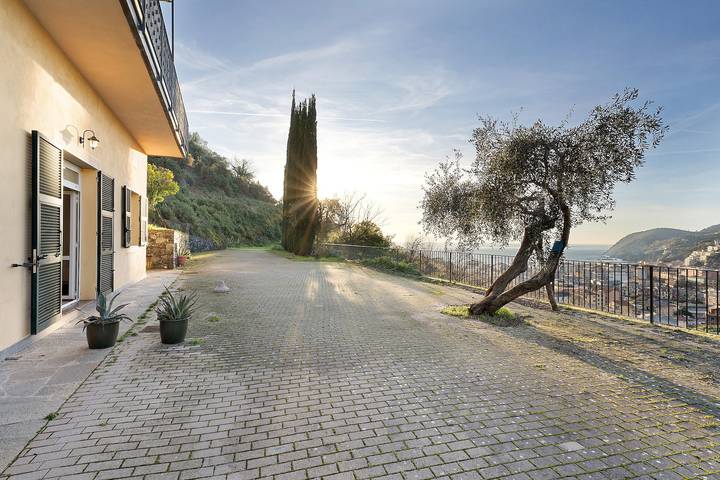 Appartement entier, Appartement 'Casa Max' avec terrasse privée in Levanto, Commune de Levanto