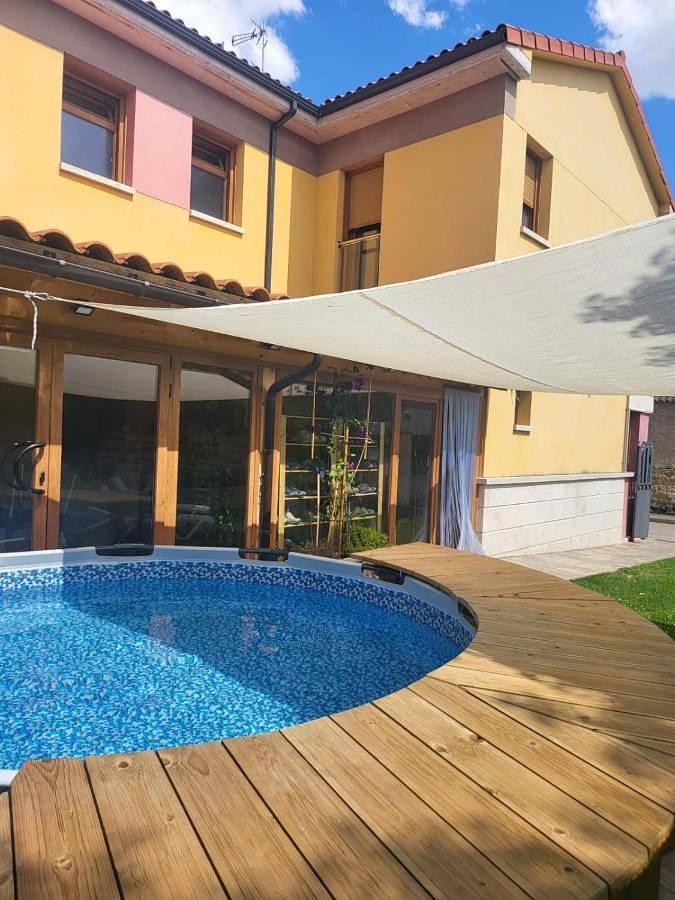 Auberge pour 2 personnes, avec piscine ainsi que jardin et vue