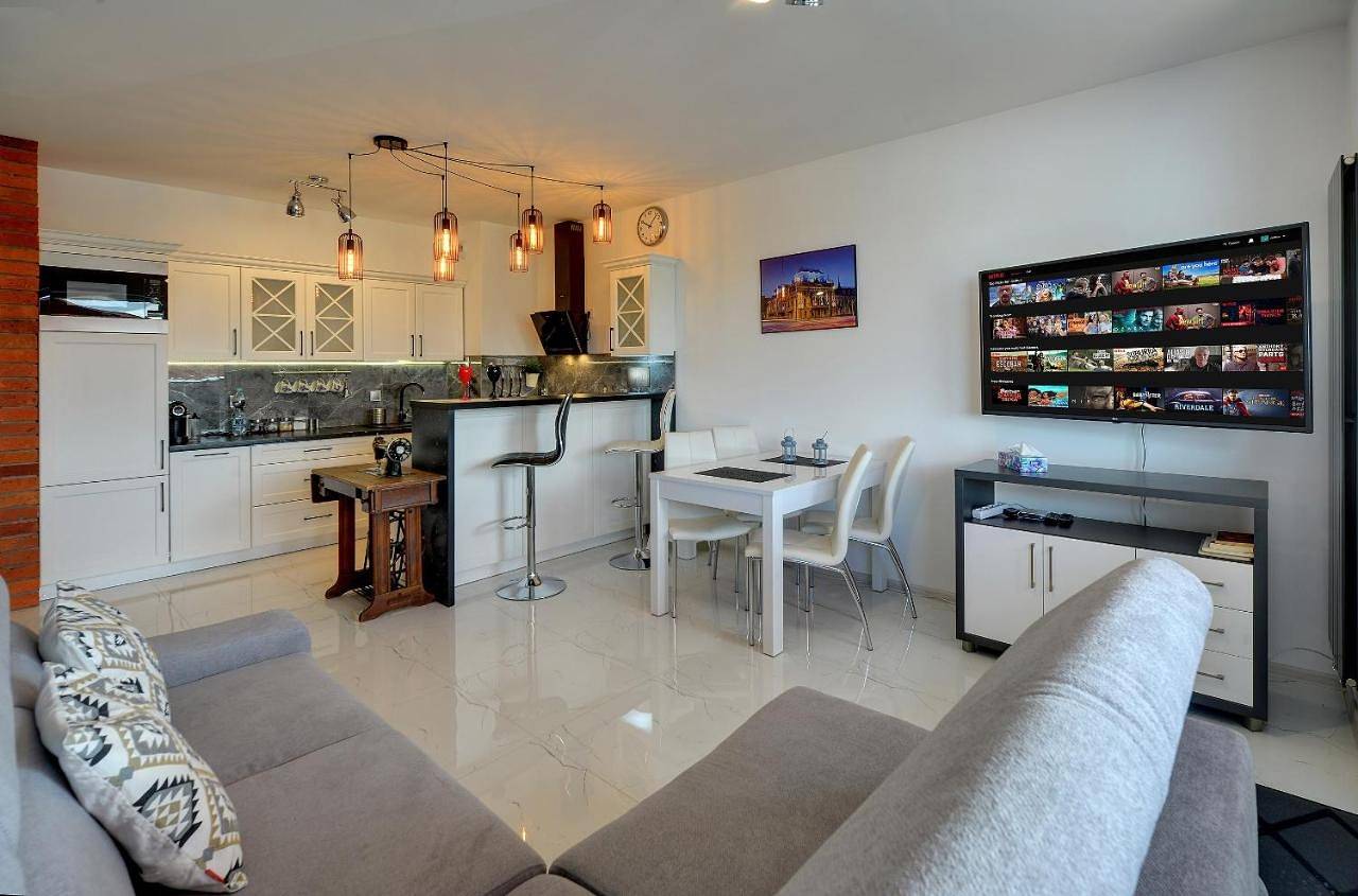 Cały apartament, Lodz4rent - Klima - Premium Apartments 9,7 - Manufaktura - Garaż - Fv - Śladami dawnej Łodzi in Łódź, Województwo łódzkie