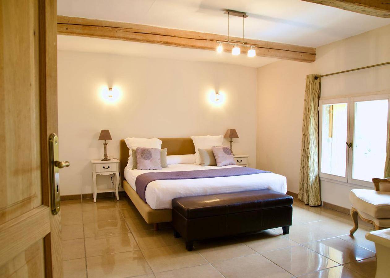 Suite in Orange, Vaucluse
