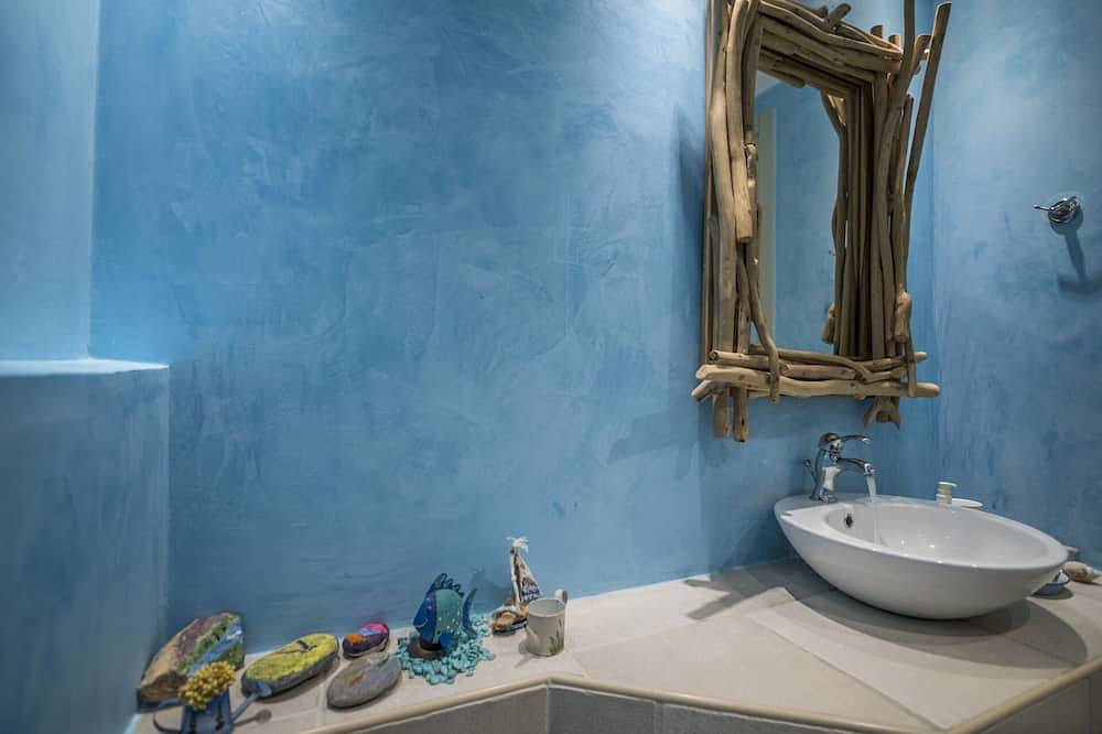 Velkommen til paradis! Seafront Luxury Villa med oppvarmet basseng og fantastisk havutsikt in Almyrida, Vámos