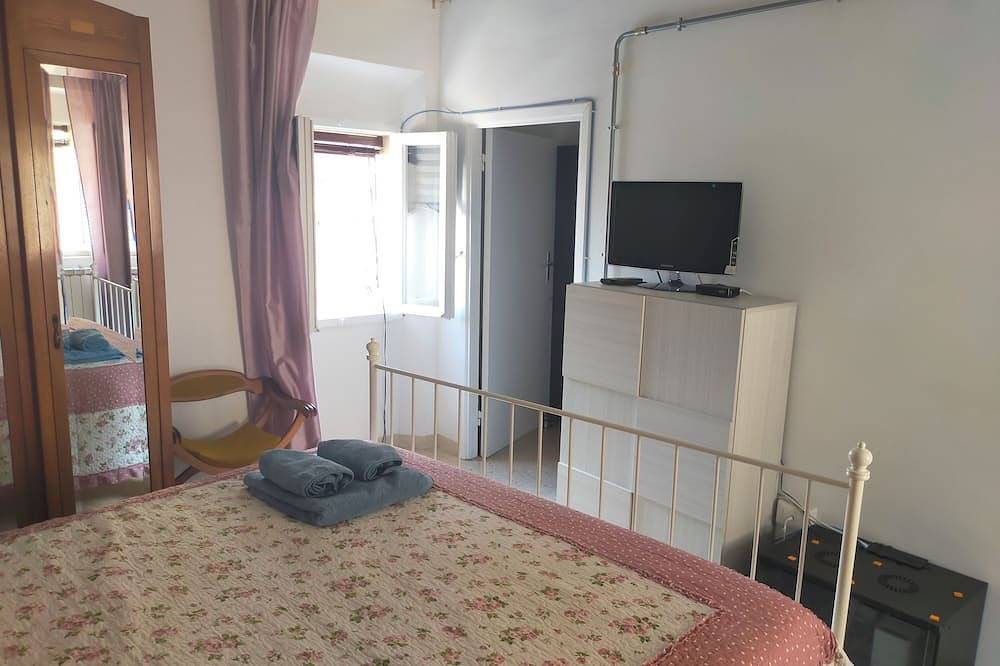 Vacation home the Buchetto in Potenza Picena. Relaxation in historic center in Potenza Picena, Adriatic Coast Marken