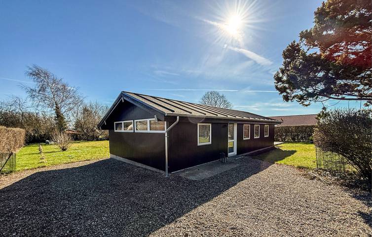 Ferienhaus für 4 Personen, mit Terrasse und Garten in Hejsager Strand