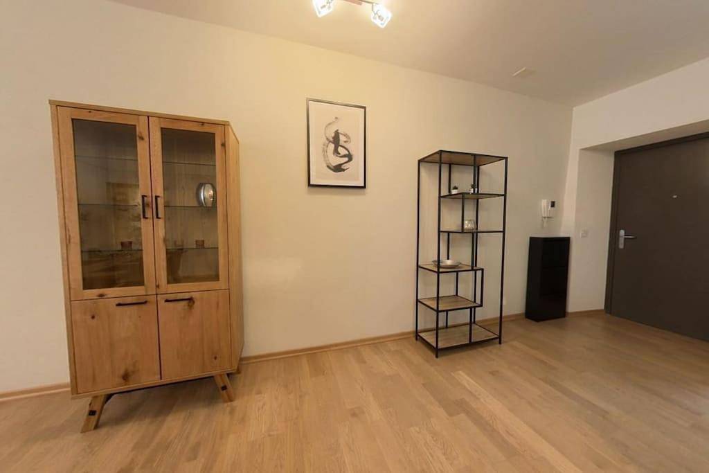 Ganze Wohnung, Two-Bedroom Apartment in Lausanne, Genfer See
