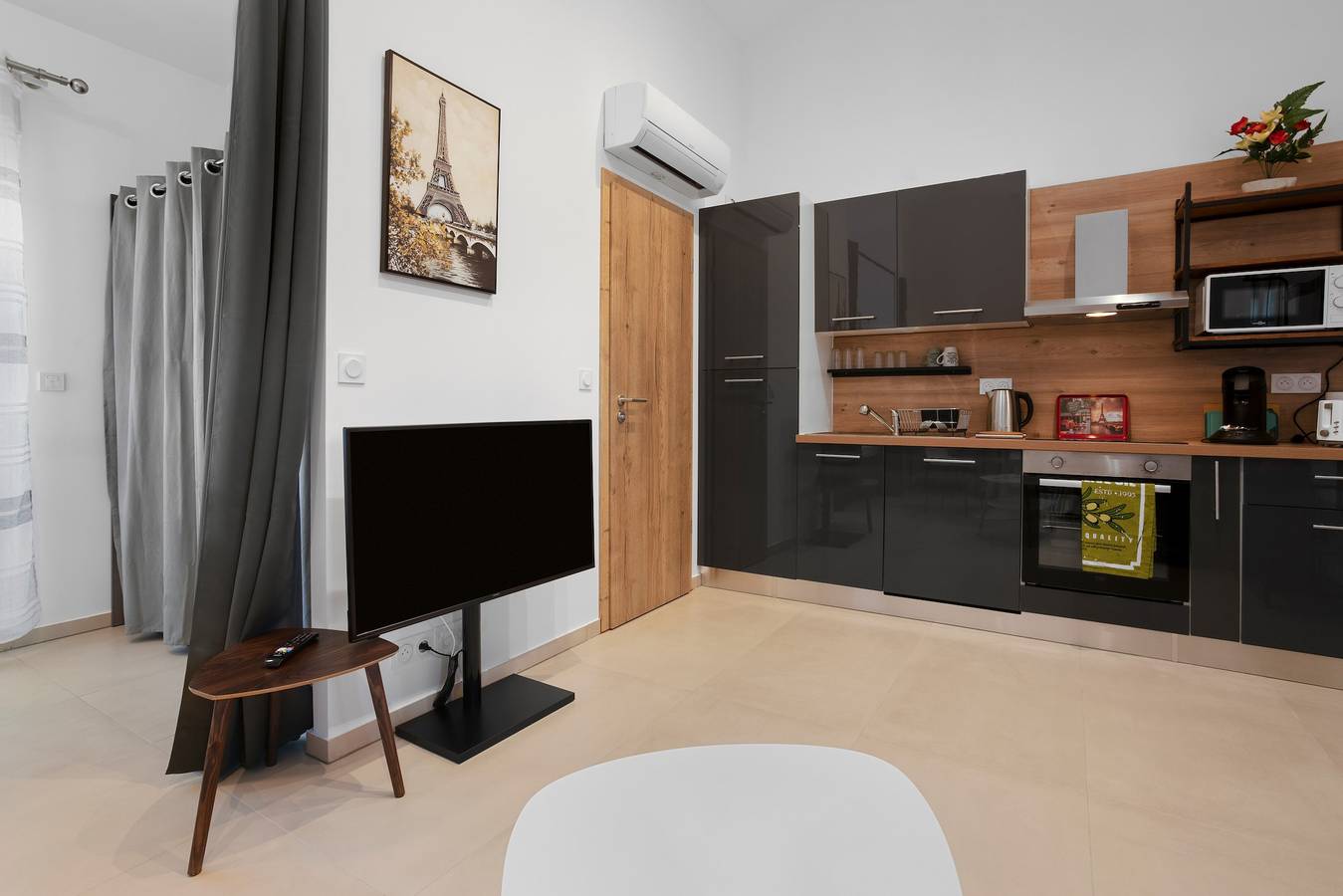 Appartement entier, Appartement La Casa 177 - 2 avec balcon, Wi-Fi et climatisation in Fréjus Plage, Fréjus