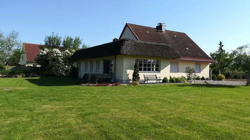 Ferienhaus für 8 Personen, mit Pool und Garten in Kalkhorst - 2