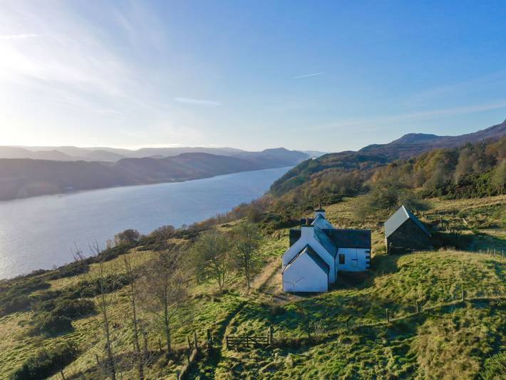 Holiday rental for 5 people, with garden and view as well as lake view, with pets in Loch Ness