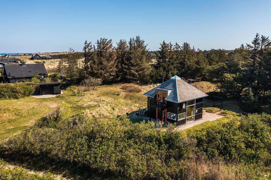 Idyllic Holiday Home by Tornby Beach – Close to Sea and Nature in Hirtshals, Tannisbucht